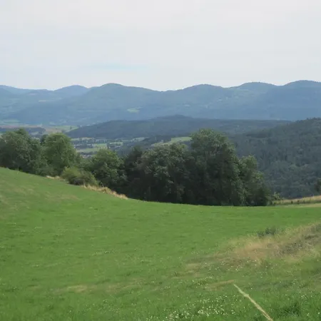 La Roulotte Des Bords De L'ance Campsite *