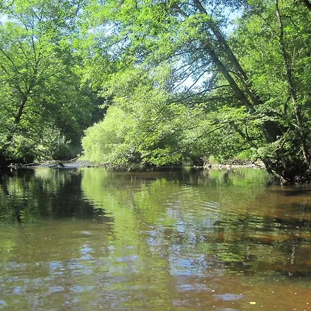 La Roulotte Des Bords De L'ance Camping Tiranges
