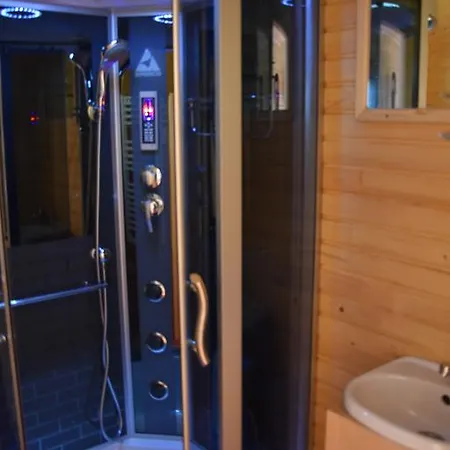 Kemping La Roulotte Des Bords De L'ance Tiranges