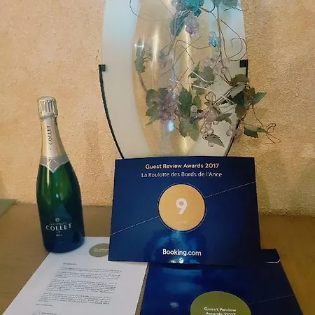 La Roulotte Des Bords De L'ance Kemping